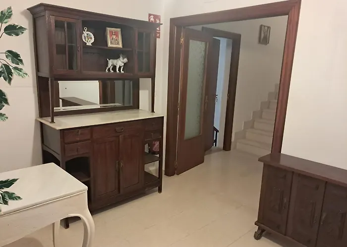 CASA ARQUEÑA Sólo Peregrinos Con Credenciales